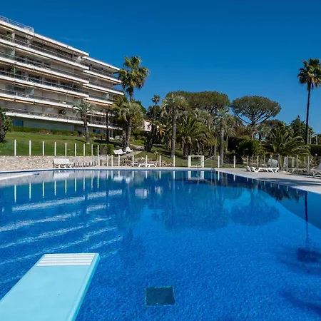 1-br Sea-view Prestigious Parking Vallauris