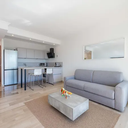 1-br Sea-view Prestigious Parking شقة فالوريس