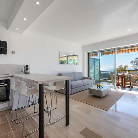 1-br Sea-view Prestigious Parking Apartmán *